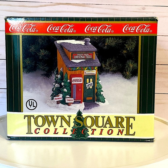 COCA COLA – Coopers Tree Farm – Town Square Collection - Picture 8 of 11